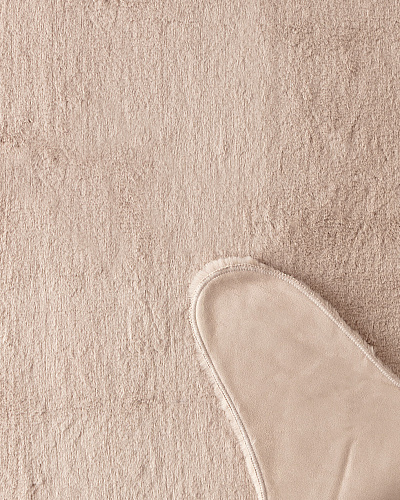 Плюшевый коврик Armend 60x90 см. - бежевый