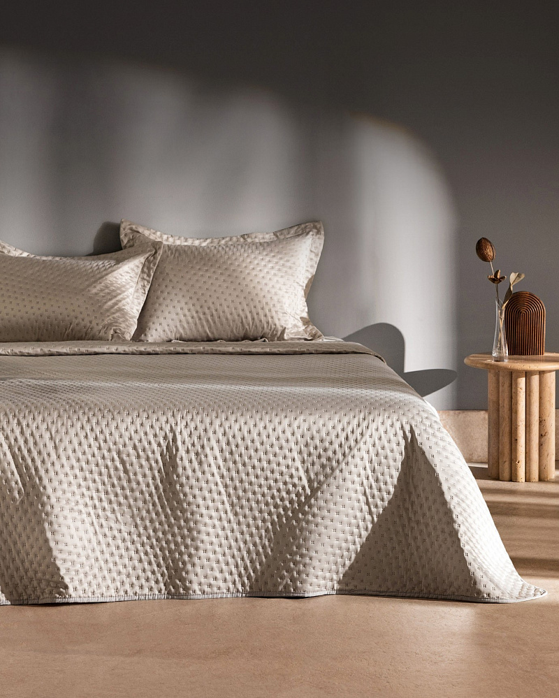 Комплект покрывало + 2 наволочки Arles  240x260 см