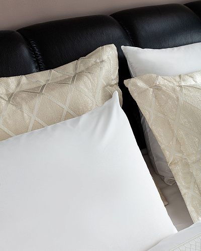 Подарочный комплект постельного белья двуспальный Mougins с покрывалом и одеялом 240x260 см, хлопок