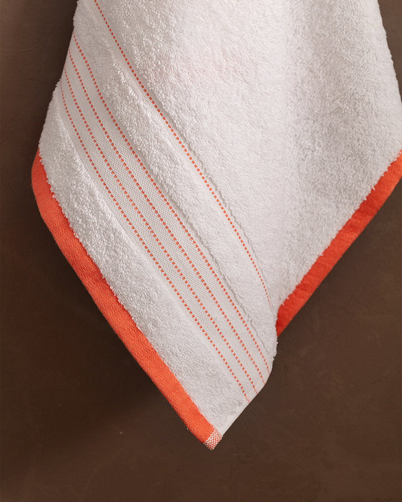 Полотенце для лица Mere 50х70 см - белое /коралловое