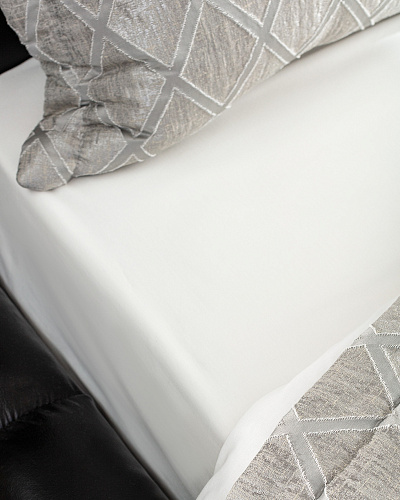 Подарочный комплект постельного белья двуспальный Mougins с покрывалом и одеялом 240x260 см