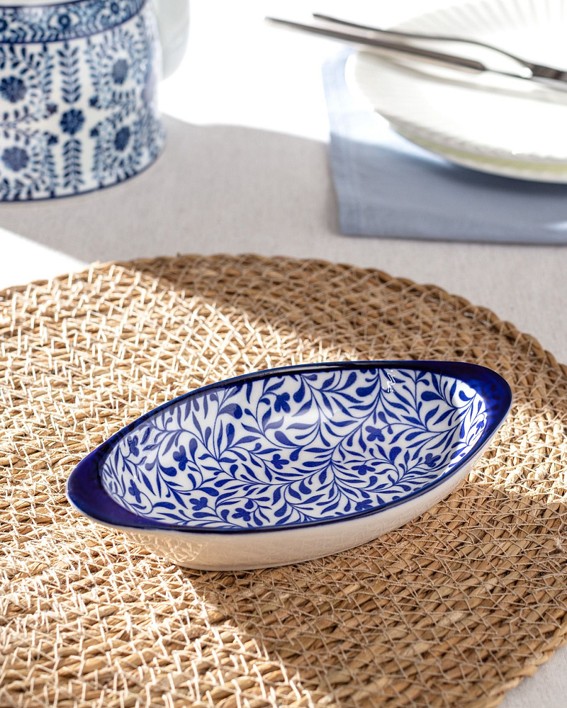 Тарелка овальная с ручкой Reve Tours 16x9x3 см - синяя