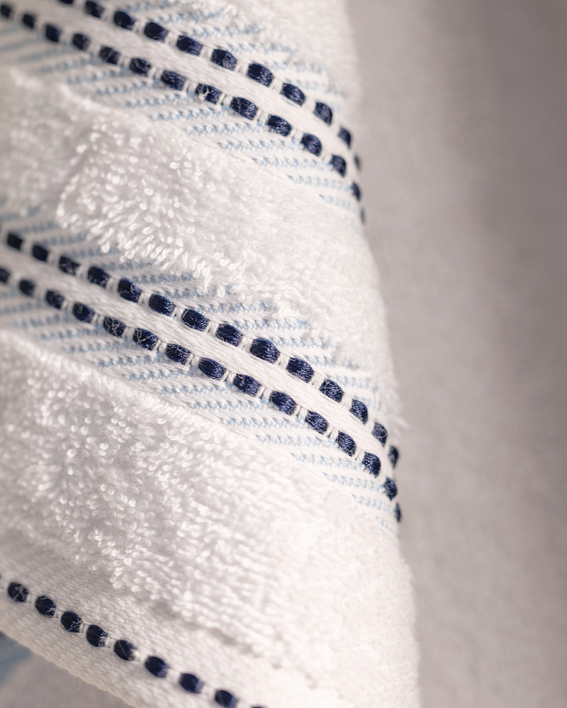 Полотенце для лица Fanya 50x70 см. - белое / синее