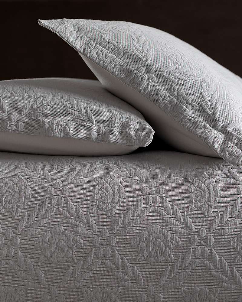 Комплект постельного белья евро Floralies с покрывалом и 2 наволочками 280x280 см