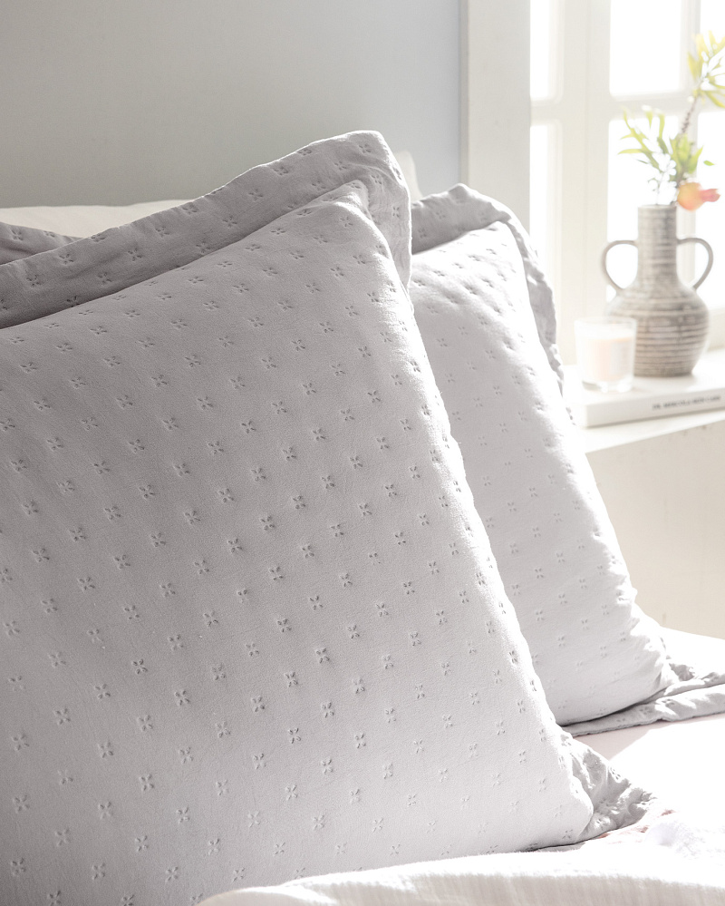 Комплект покрывало + 2 наволочки Rennes  250x260 см