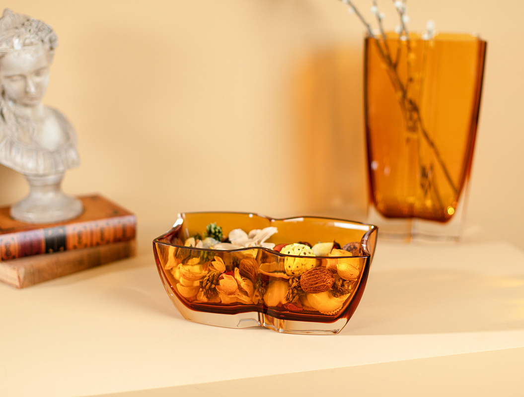 Стеклянная ваза ручной работы Loches 25x10 см. - янтарная